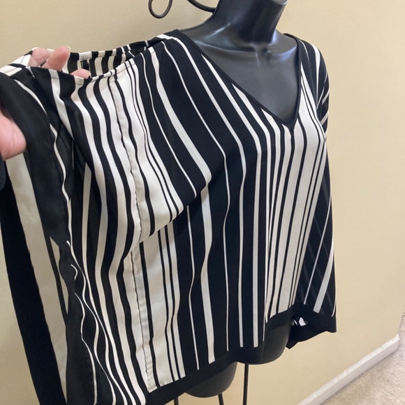 BCX Black & White Stripe Chiffon Cold Shoulder Poncho Top - Picture 14 of 14